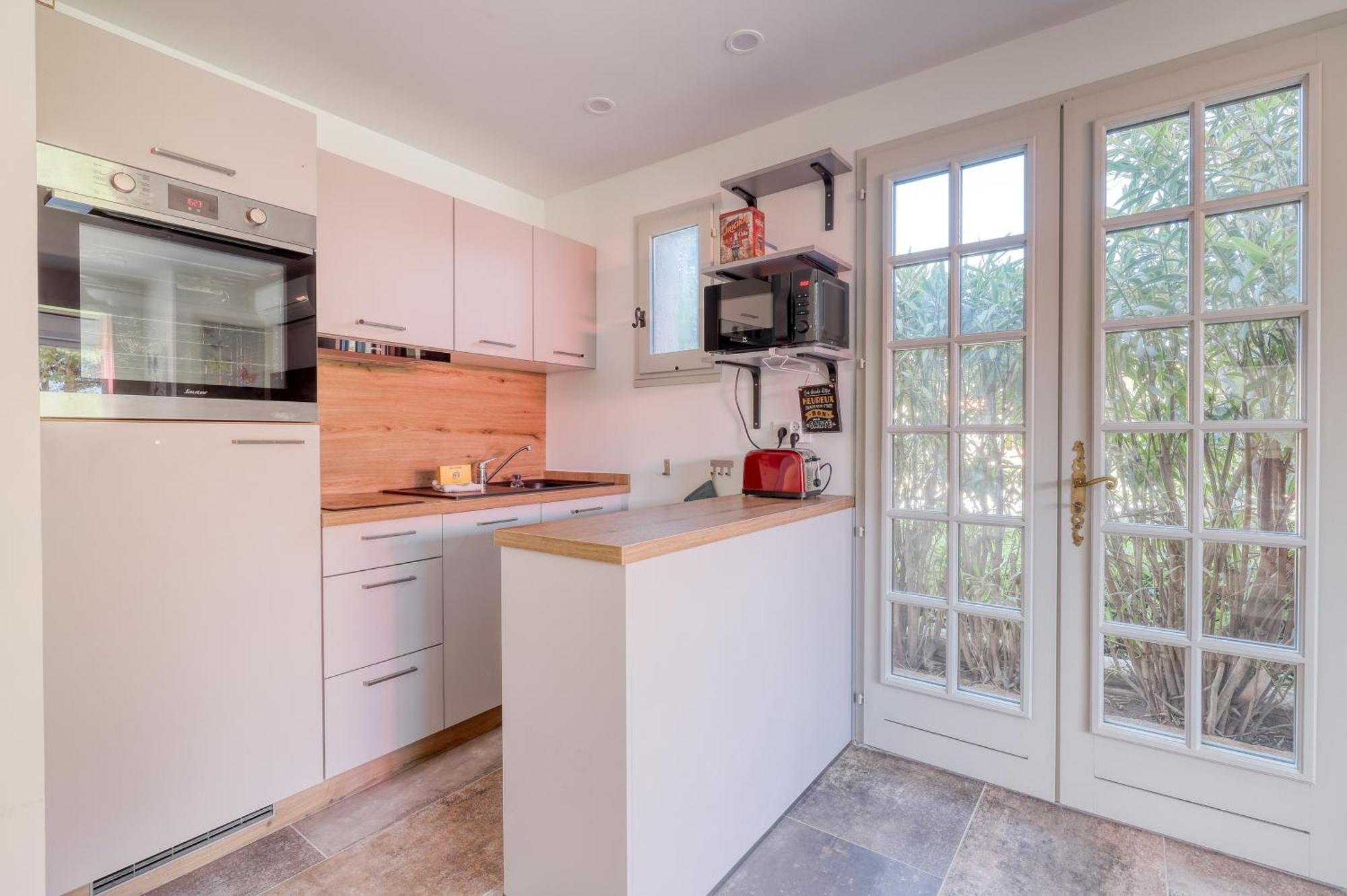 Magnificent Newly Renovated Close To Beach & Swimming Pool 르 라방두 외부 사진