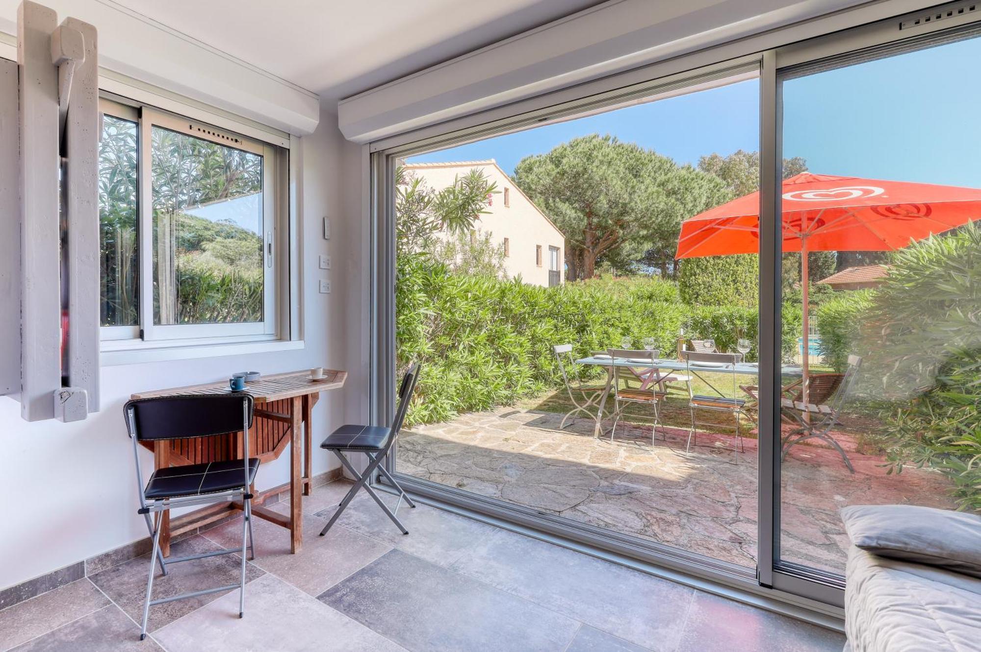 Magnificent Newly Renovated Close To Beach & Swimming Pool 르 라방두 외부 사진