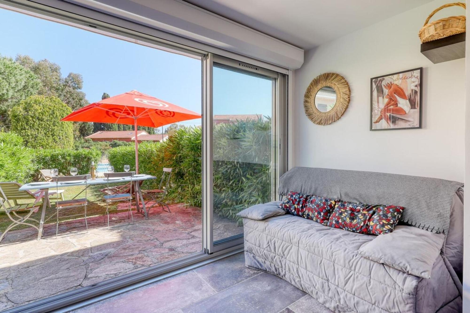 Magnificent Newly Renovated Close To Beach & Swimming Pool 르 라방두 외부 사진