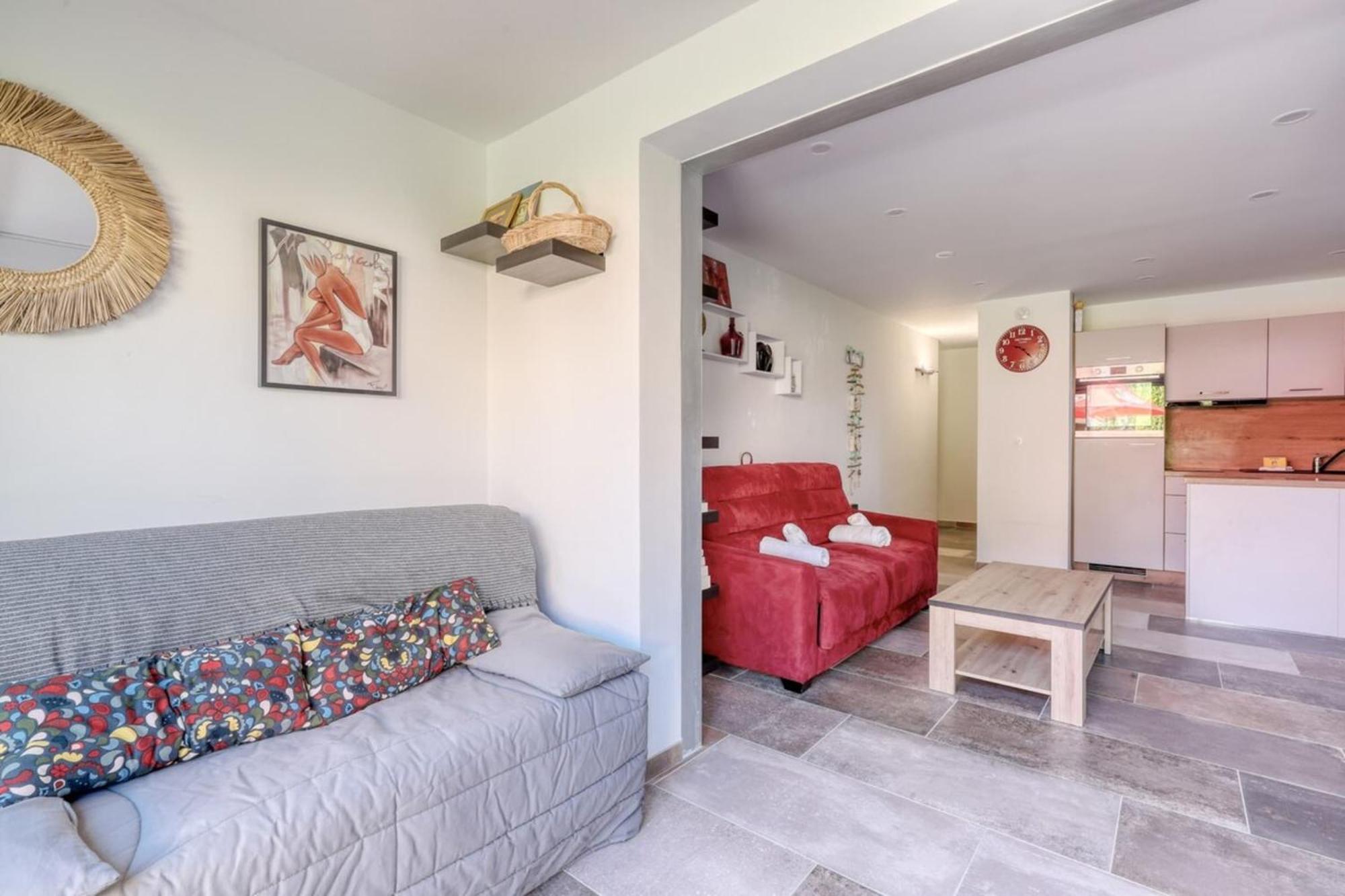 Magnificent Newly Renovated Close To Beach & Swimming Pool 르 라방두 외부 사진